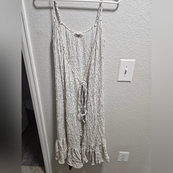 Billabong Wrap Dress - Picture 2 of 8